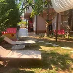 Paradise Hotel 3*