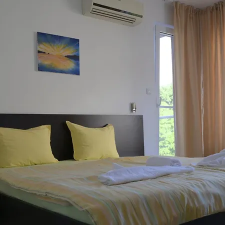 Paradise Hotel 3*